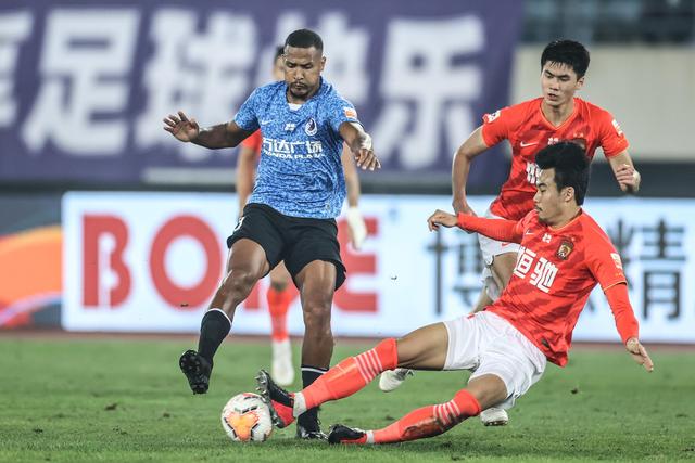火箭新赛季阵容曝光，伊森母亲力挺61胜目标！